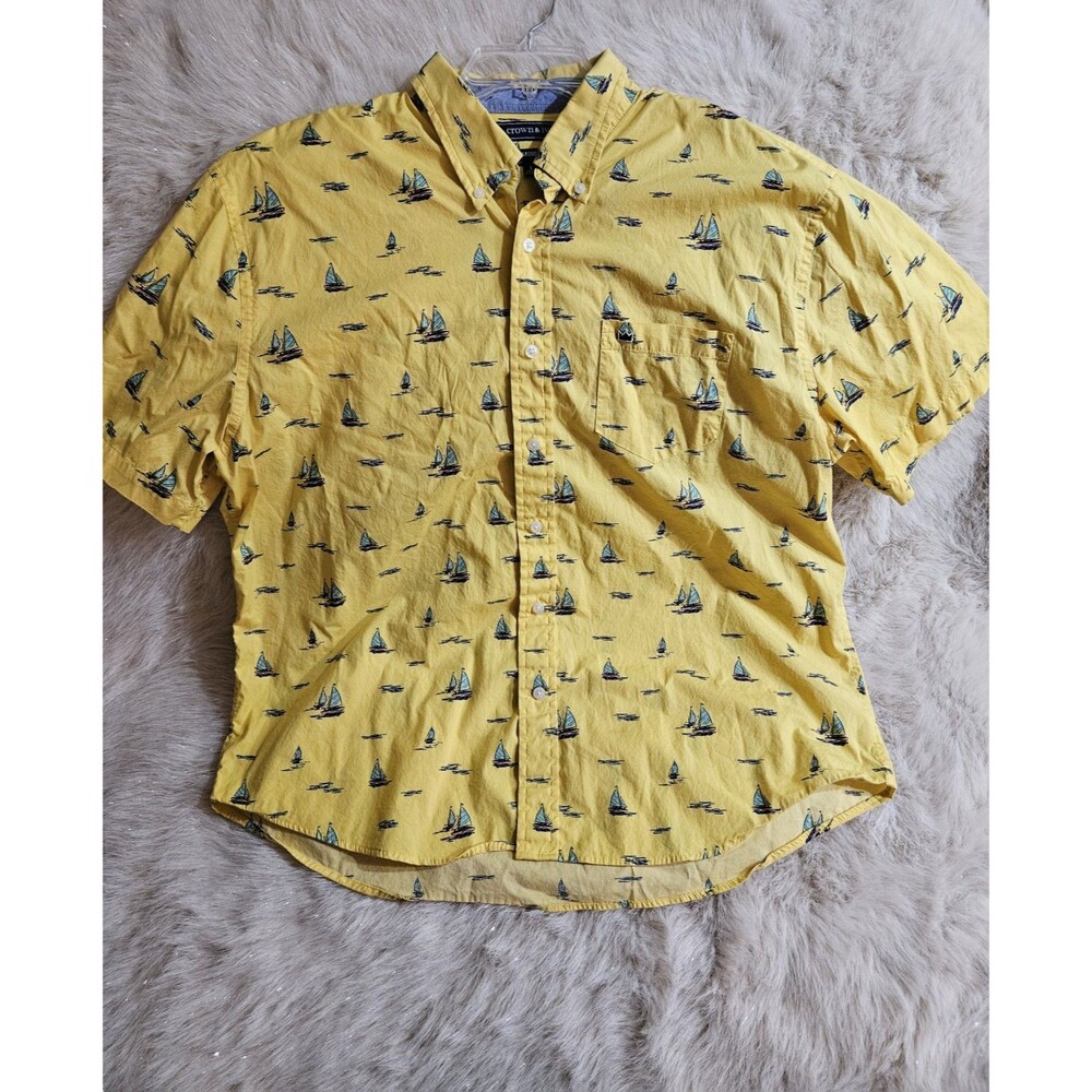Crown & Ivy Men's L Yellow Sailboat Shirt Classic Fit Short Sleeve Button Down